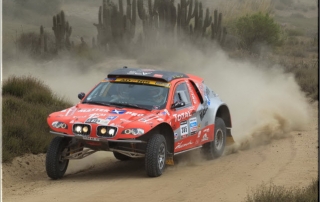 voiture du Dakar 2013 sponsorisée par BDR